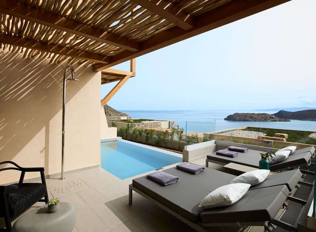 Duplex Two Bedroom Suite - Private Pool - Sea View 6