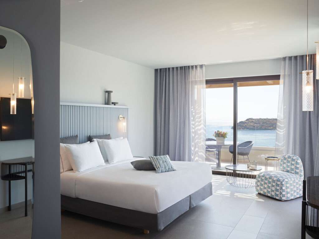 Two Bedroom Interconnecting Rooms - Private Pool - Sea View 1